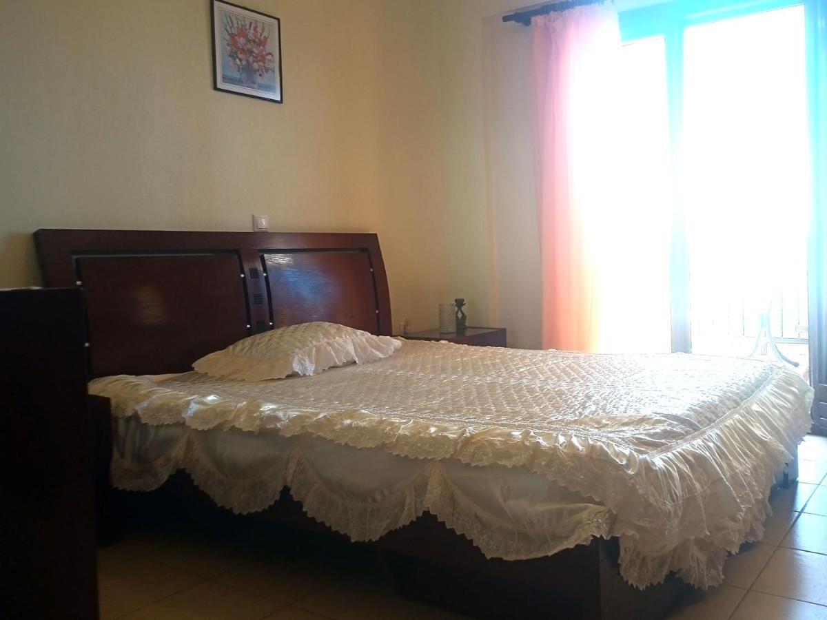 Μεζονετα Apartment เนอาโรดา ภายนอก รูปภาพ